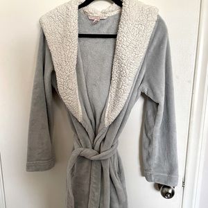 Victoria’s Secret plus rope